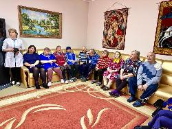 «Примите наши поздравления»