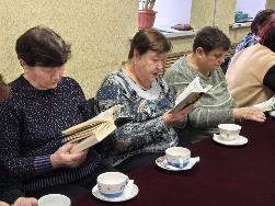 «Книга дружит со всеми»